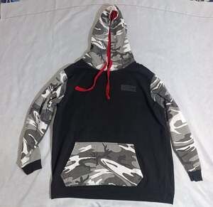 Code Five Fashion Camo Hooded Sweatshirt Size M Black Urban Woodland Red